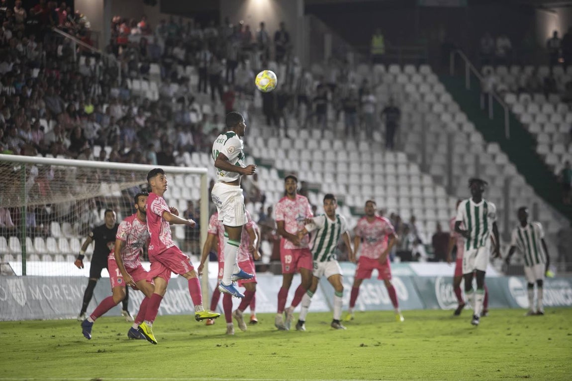 Selección de imágenes del Córdoba CF-CD Badajoz