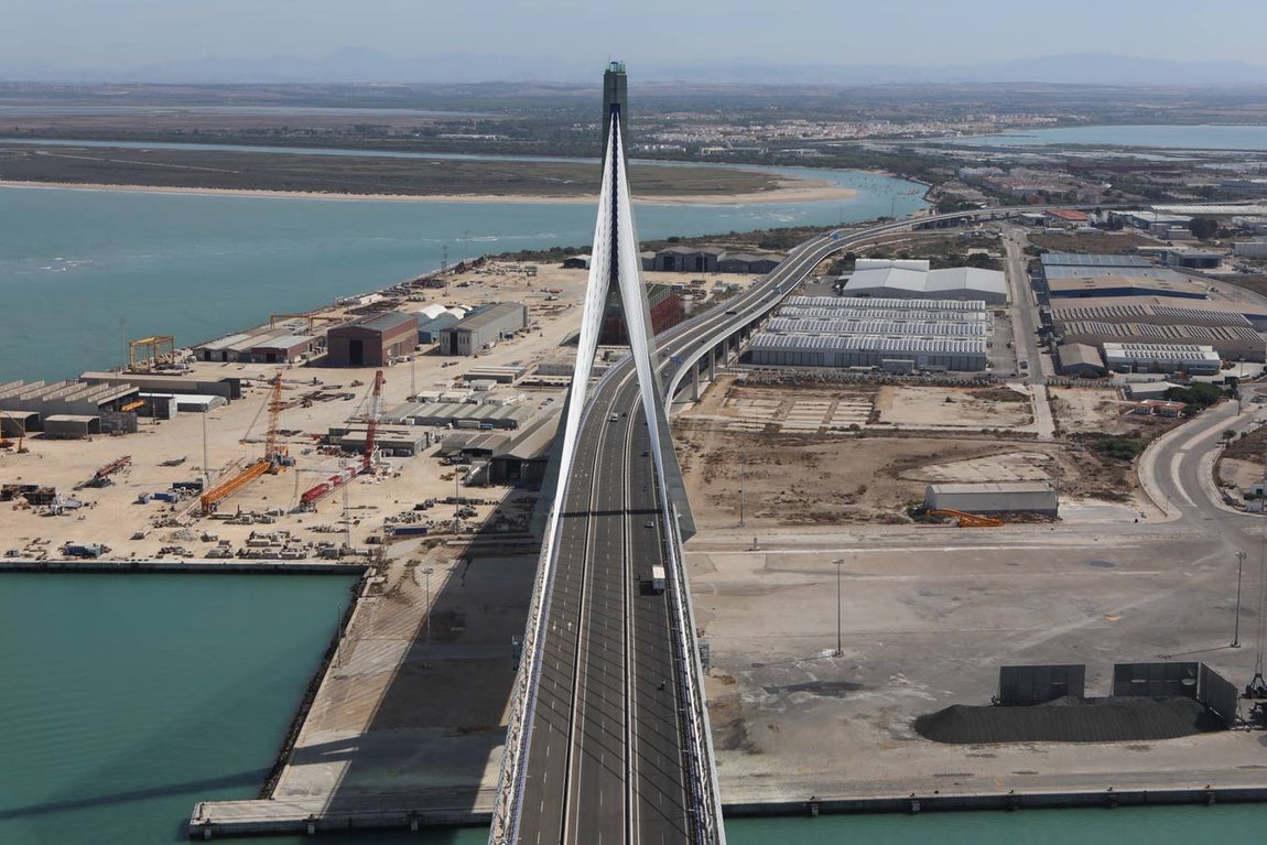 El segundo puente de Cádiz cumple este martes cuatro años de su inauguración