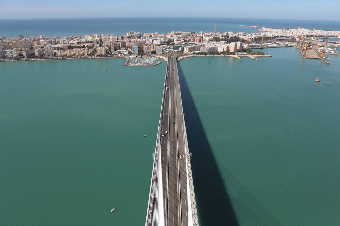 El segundo puente de Cádiz cumple este martes cuatro años de su inauguración