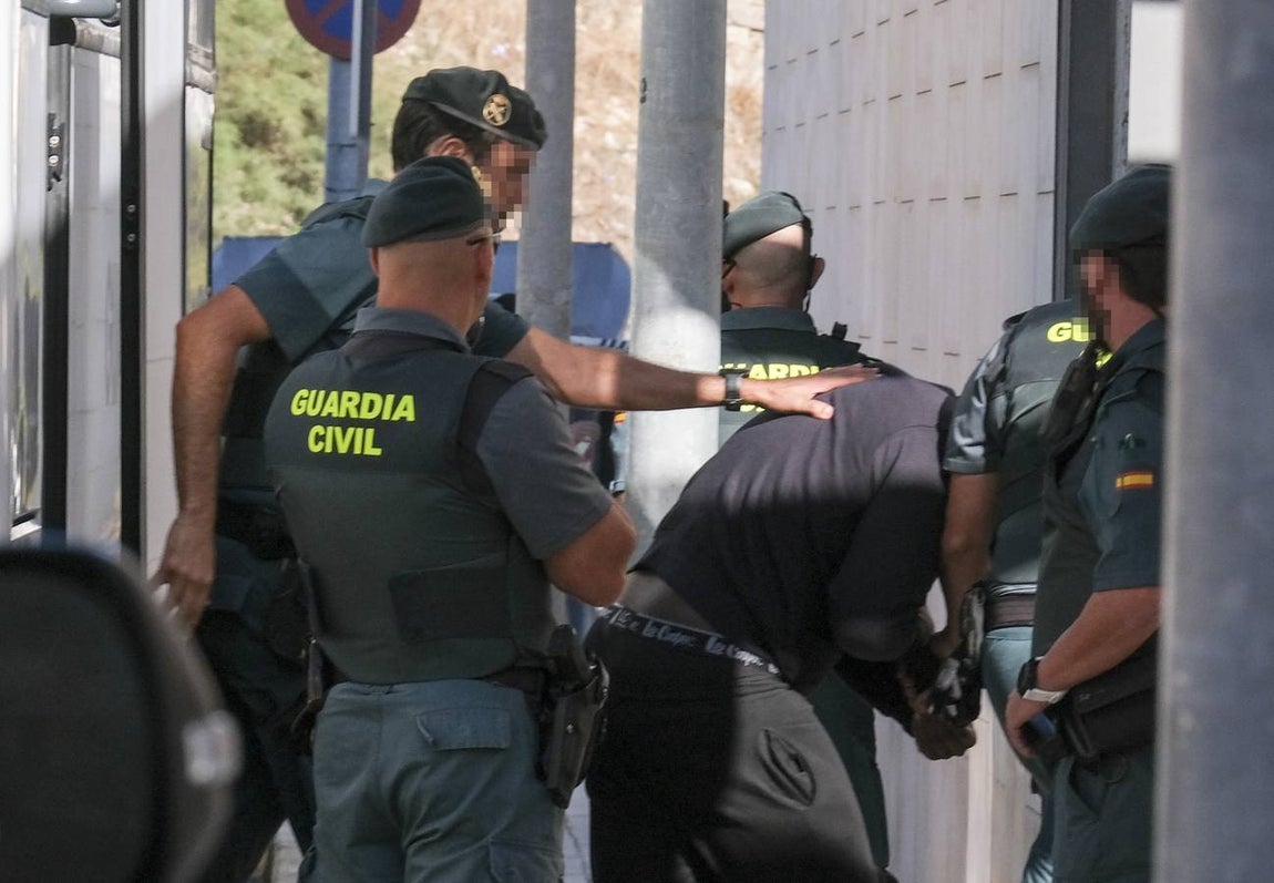 FOTOS: Los detenidos por el ajuste de cuentas de Chipiona, ante la Justicia