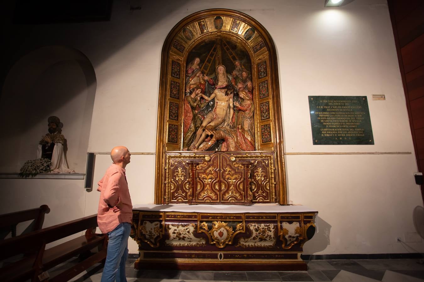 El retablo de Ocampo de San Vicente luce tras la restauración