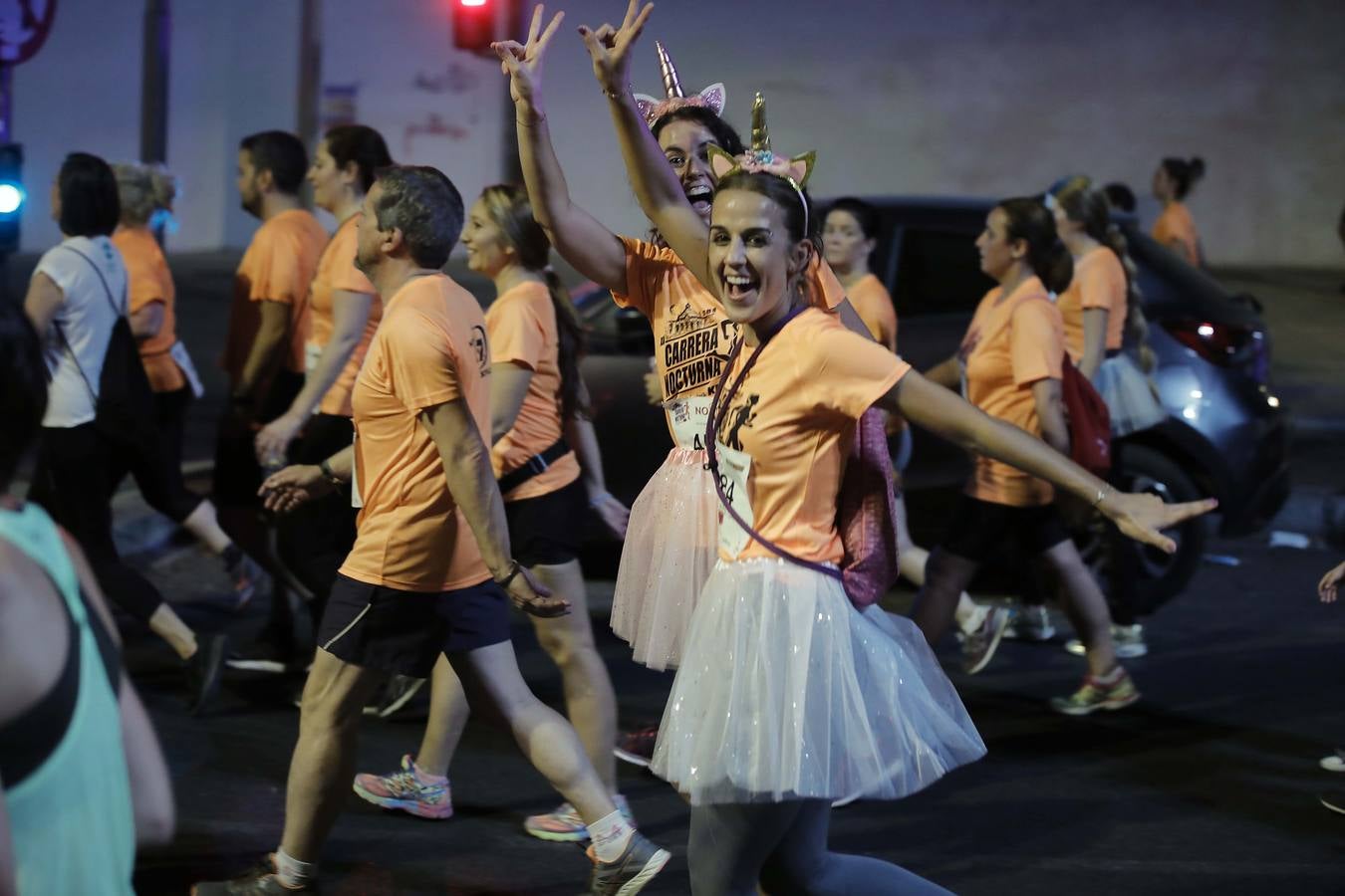 ¿Has corrido la Carrera Nocturna de Sevilla? Búscate en las fotos (II)