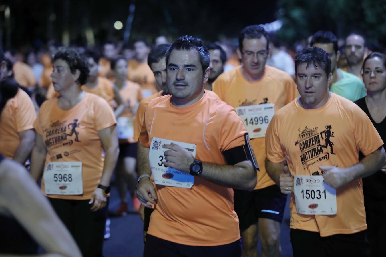 ¿Has corrido la Carrera Nocturna de Sevilla? Búscate en las fotos (II)