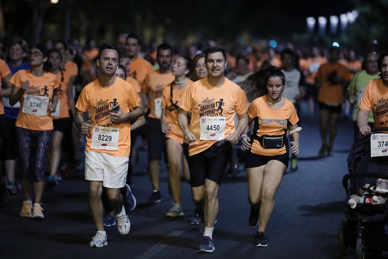 ¿Has corrido la Carrera Nocturna de Sevilla? Búscate en las fotos (III)