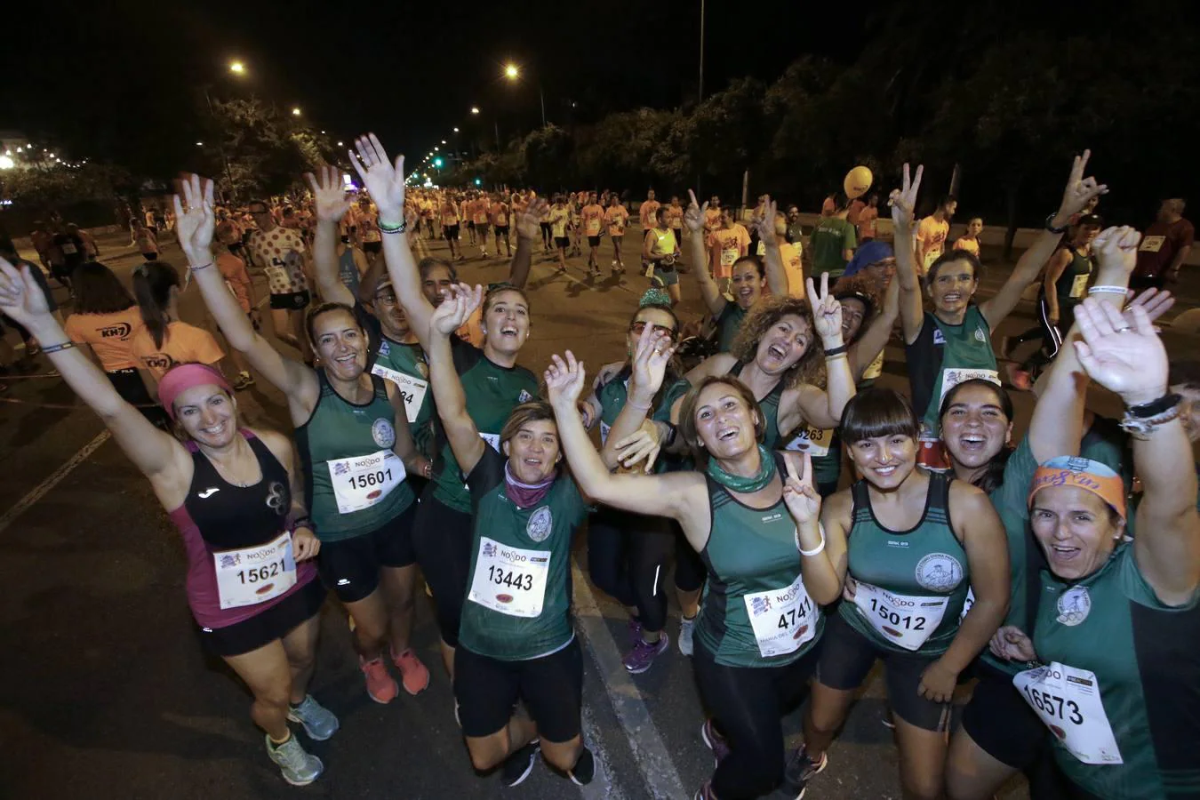 Más de 20.000 corredores inundan Sevilla en la KH-7 Carrera Nocturna 2019