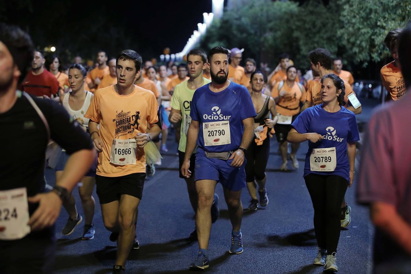 ¿Has corrido la Carrera Nocturna de Sevilla? Búscate en las fotos (V)