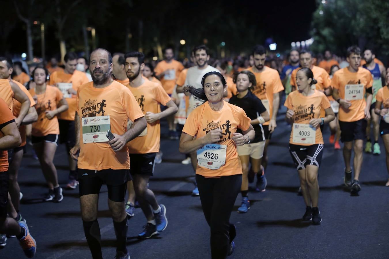 ¿Has corrido la Carrera Nocturna de Sevilla? Búscate en las fotos (V)