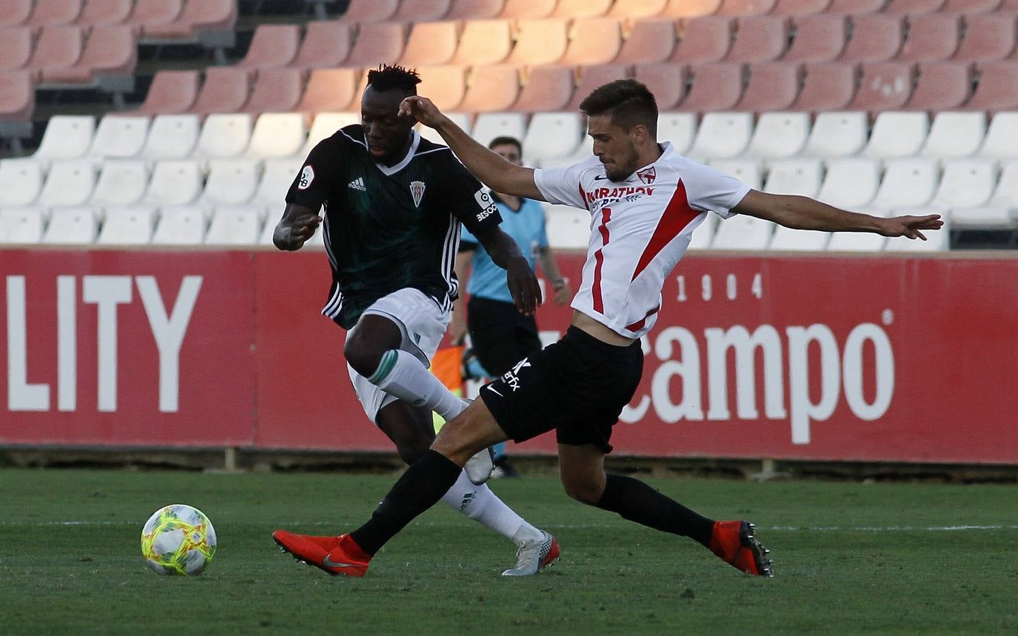 La afición blanquiverde y lo más destacado del Sevilla Atlético-Córdoba CF, en imágenes