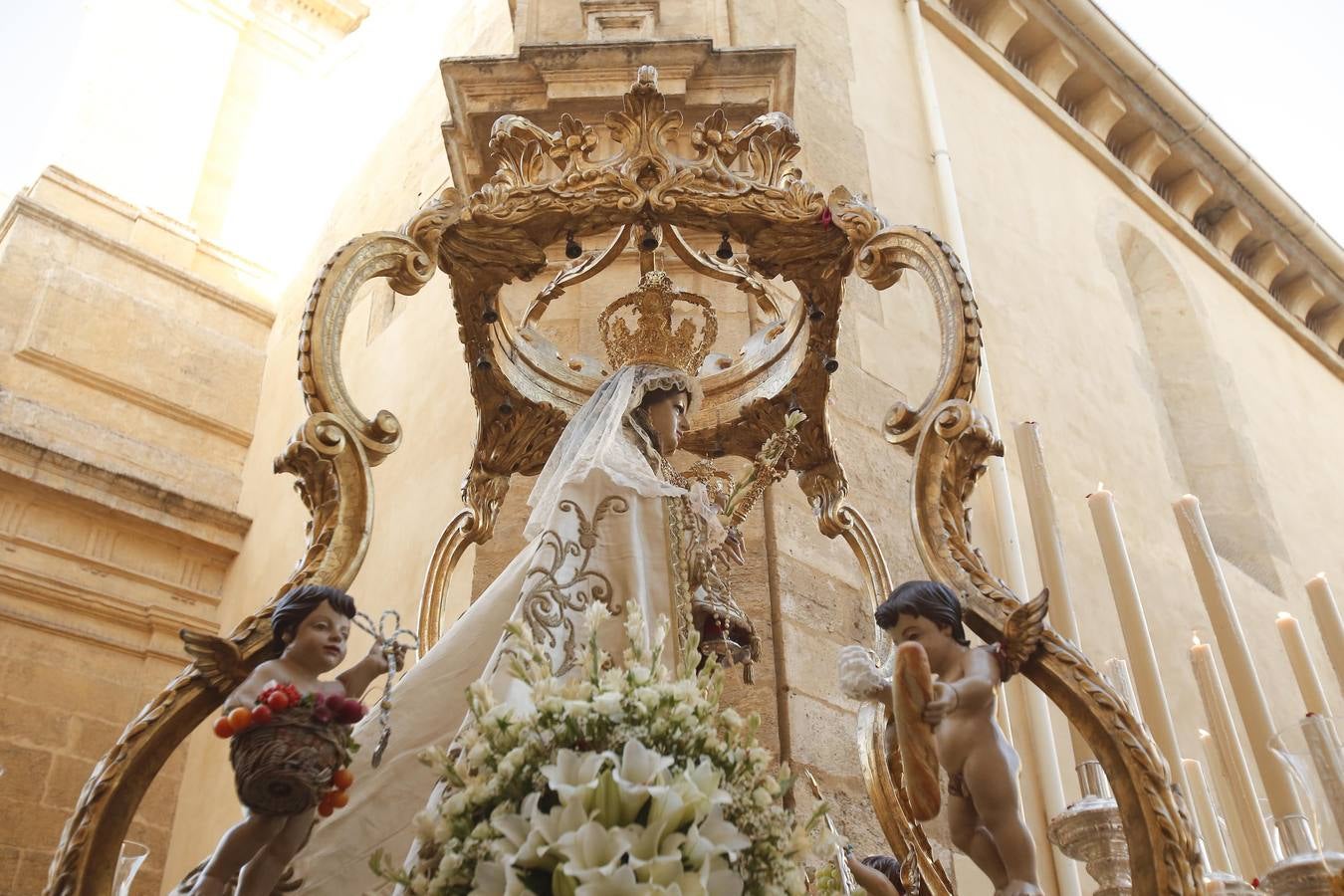 La procesión de la Virgen del Socorro de Córdoba, en imágenes