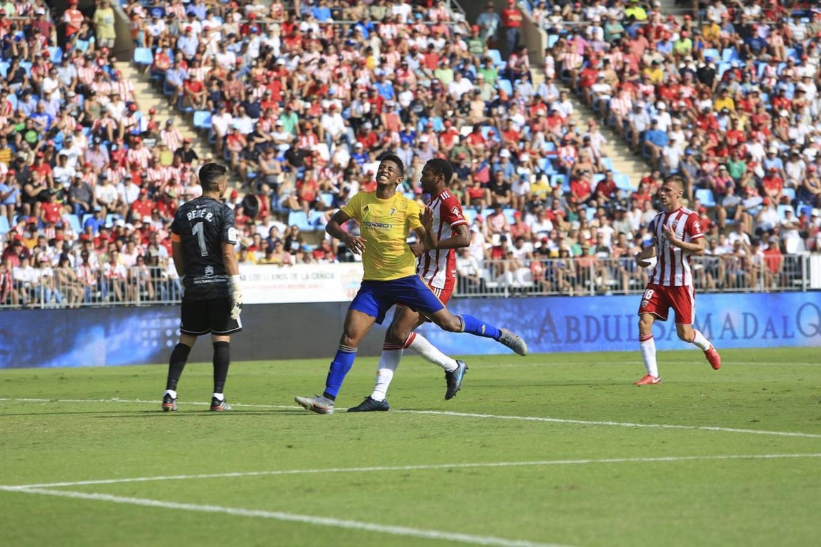 Las mejores imágenes del partido Almería-Cádiz (1-2)