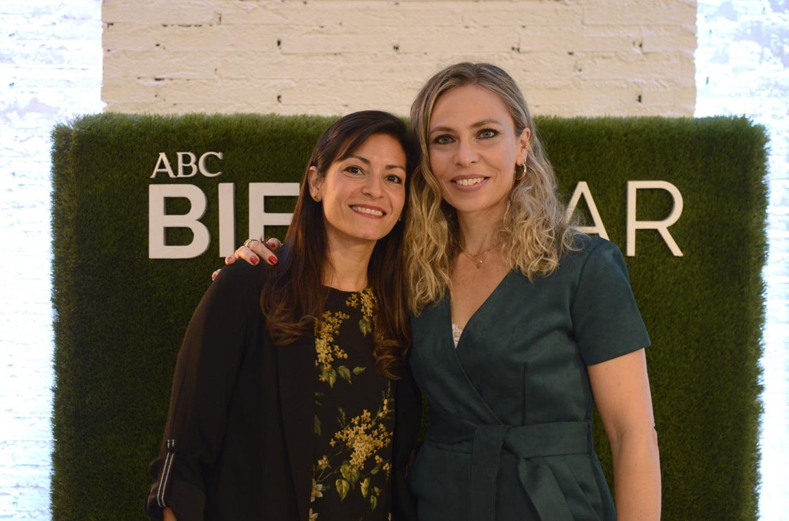 Laura Pintos, responsable de abc.es, con la nutricionista Mariana Álvarez.