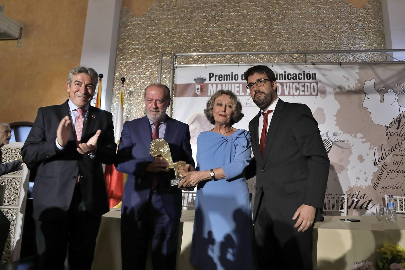 Rosa María Mateo recibe el XX Premio de Comunicación Manuel Alonso Vicedo