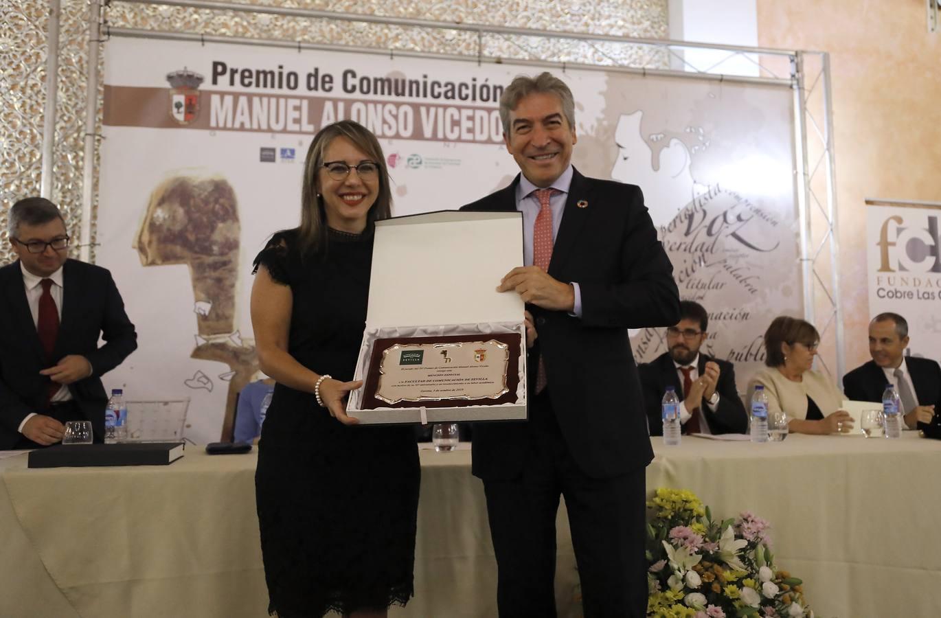 Rosa María Mateo recibe el XX Premio de Comunicación Manuel Alonso Vicedo