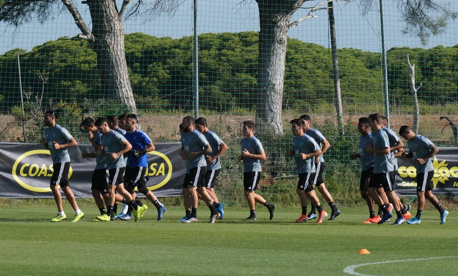 El entrenamiento de un Cádiz CF líder, en imágenes