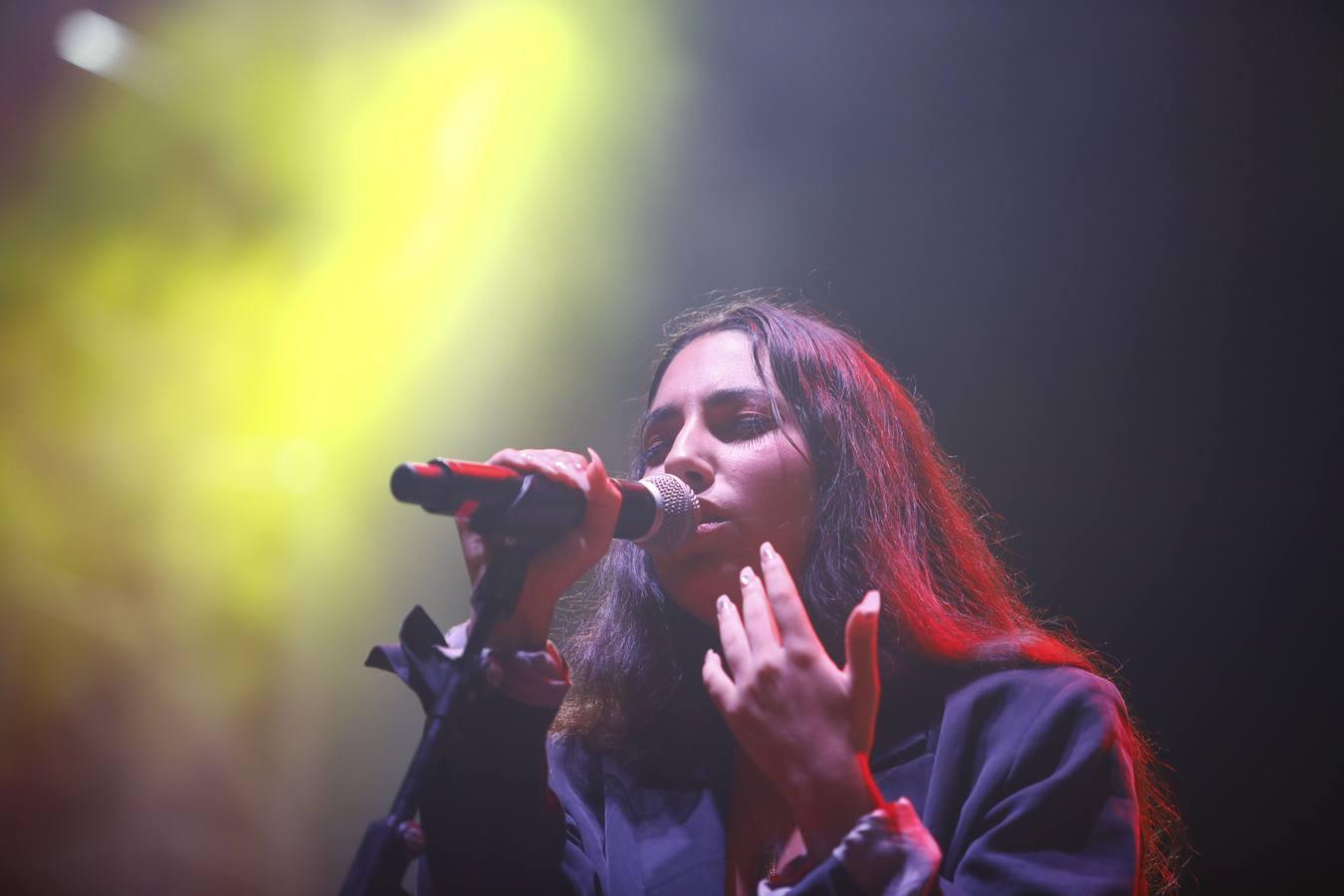 Los conciertos de Kiko Veneno y María José Llergo en Medina Sonora, en imágenes