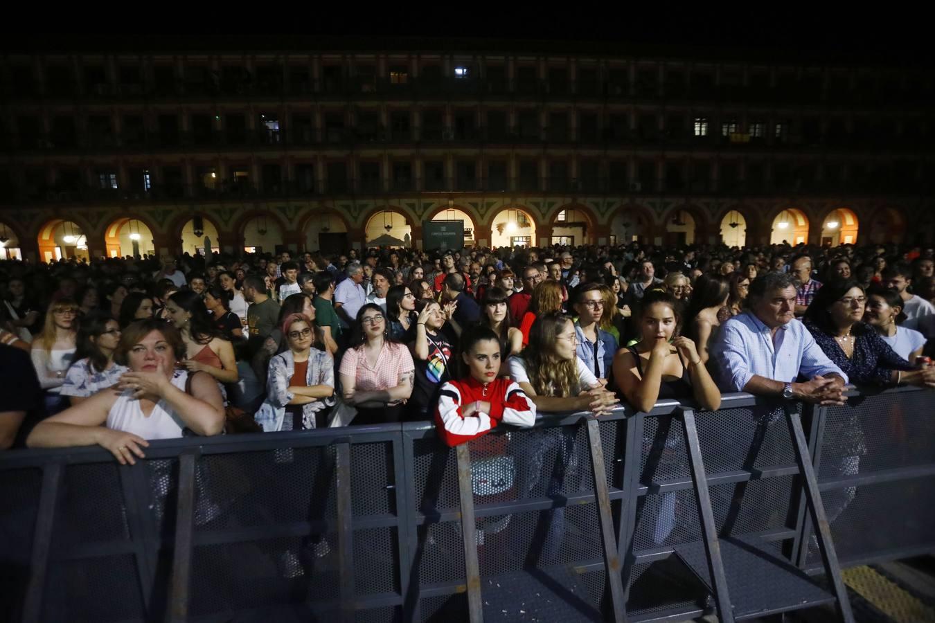 Los conciertos de Kiko Veneno y María José Llergo en Medina Sonora, en imágenes