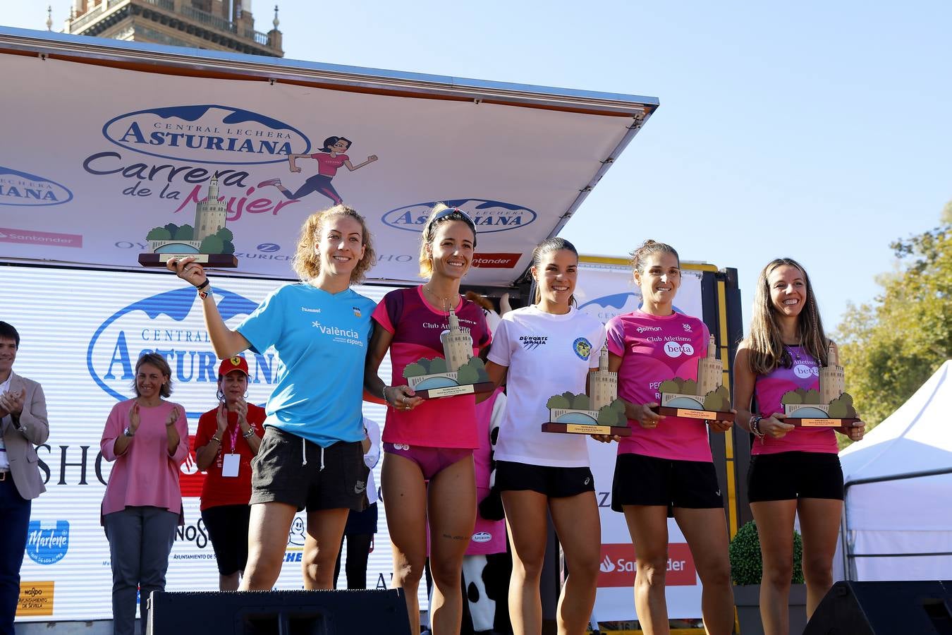 Si has participado en la Carrera de la Mujer de Sevilla, búscate (I)