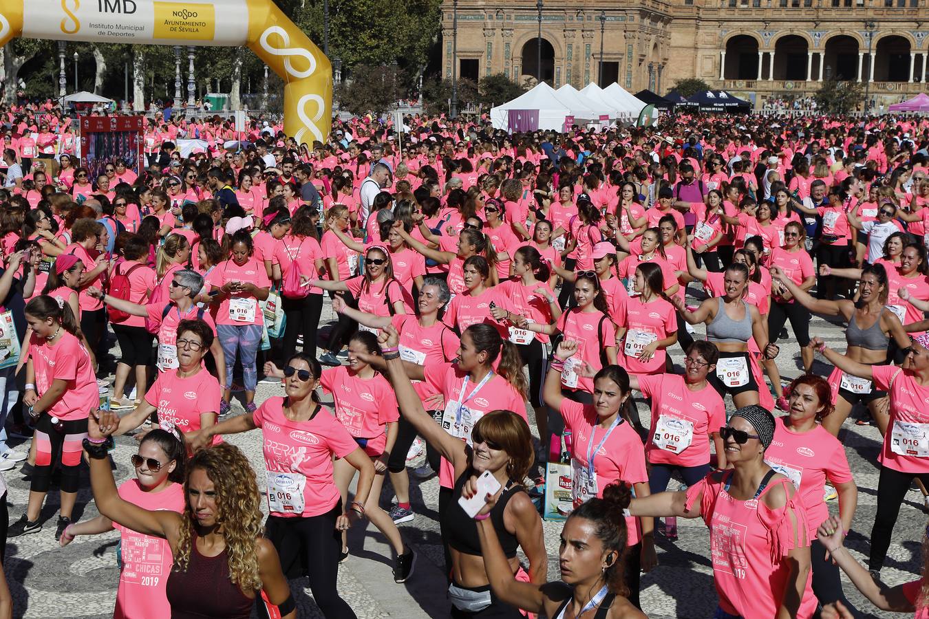 Si has participado en la Carrera de la Mujer de Sevilla, búscate (I)