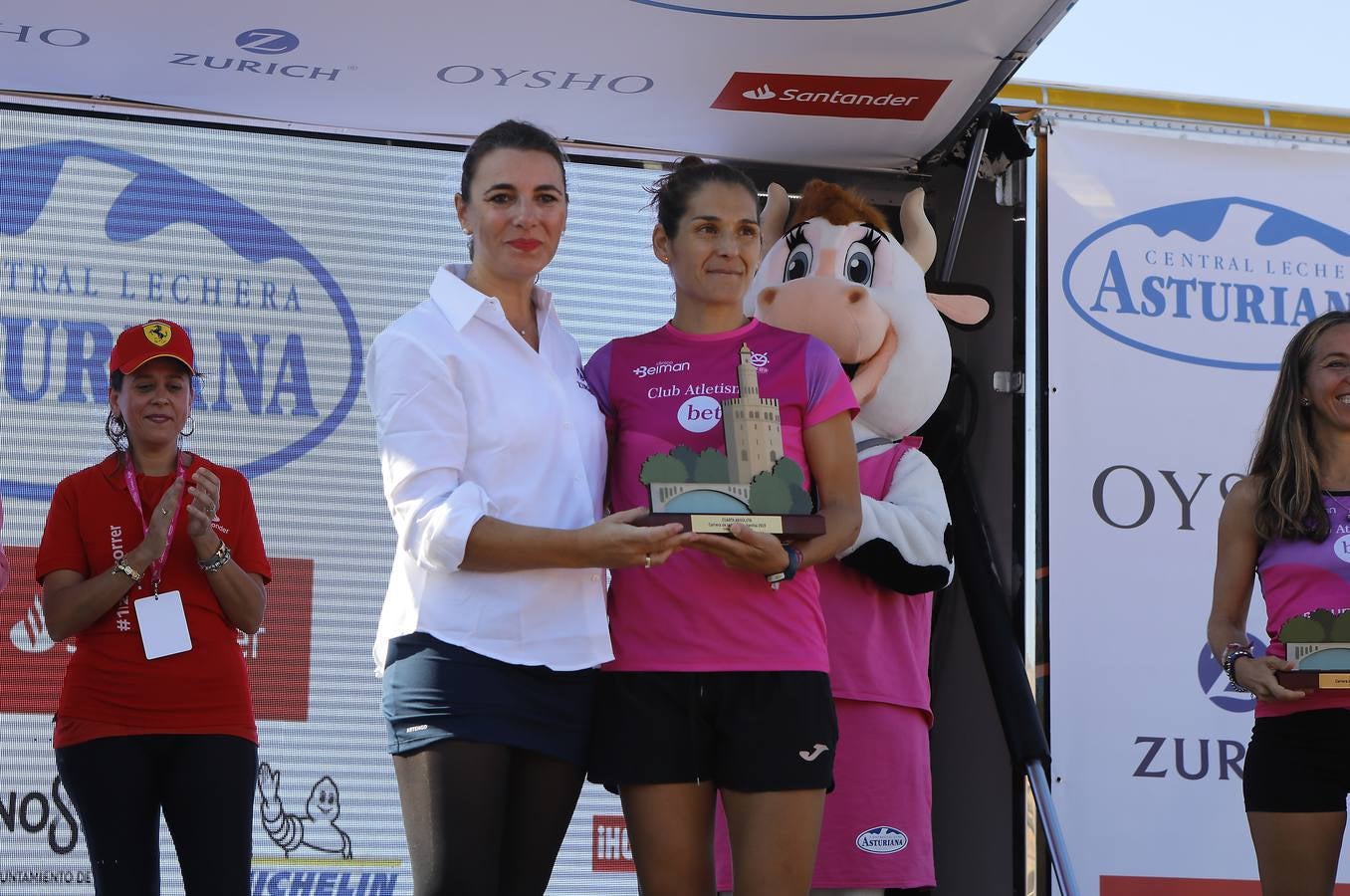 Si has participado en la Carrera de la Mujer de Sevilla, búscate (I)