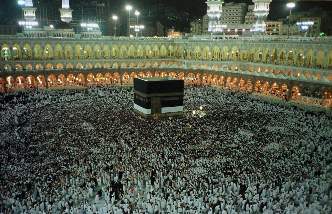 Al Masjid Al Haram, La Meca. El edificio más sagrado de Islam acoge a millones de fieles que peregrinan cada año en sus más de 400.000 m. Es capaz de recibir a 4 millones de personas al día. Precio: 90,9 millones de euros