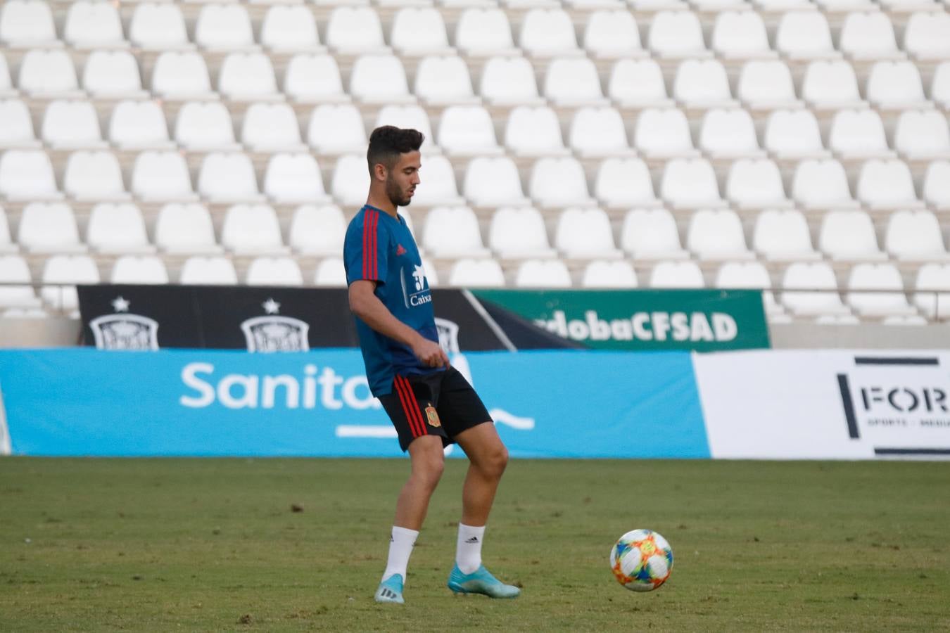 Lo mejor del entrenamiento de España sub 21 en Córdoba, en imágenes