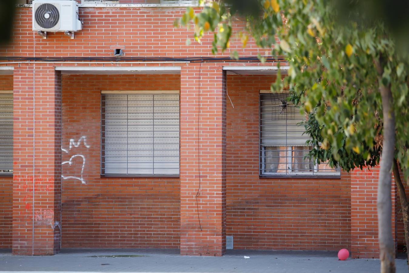 En imágenes, la suciedad que habita en algunas zonas de Las Moreras