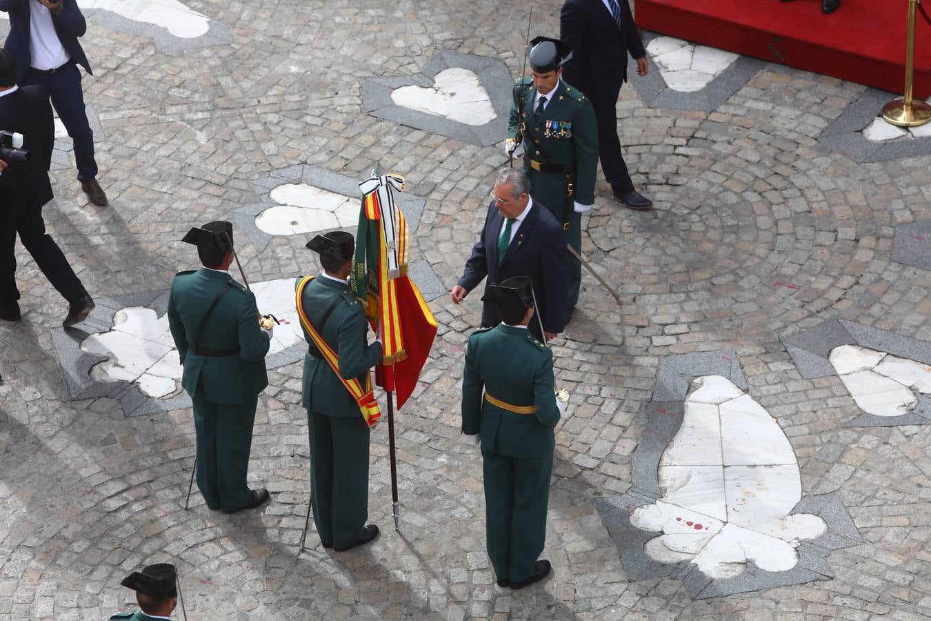 La Guardia Civil celebra el Día de la Virgen del Pilar en la Catedral de Cádiz