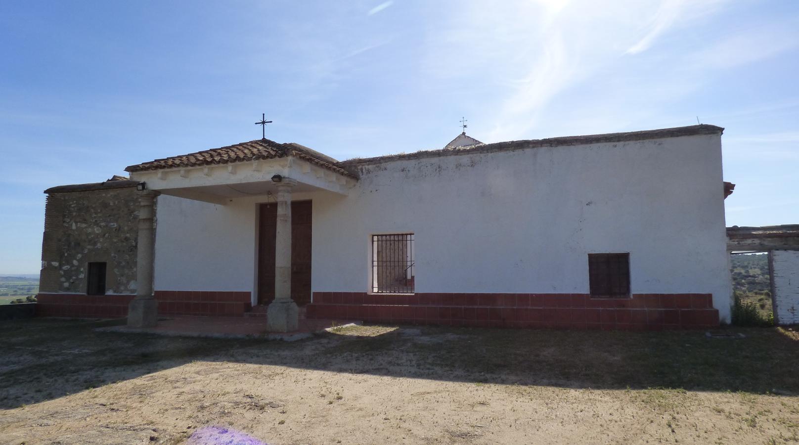 Fachada de la ermita en 2019. FOTO RAFAEL DEL CERRO. 