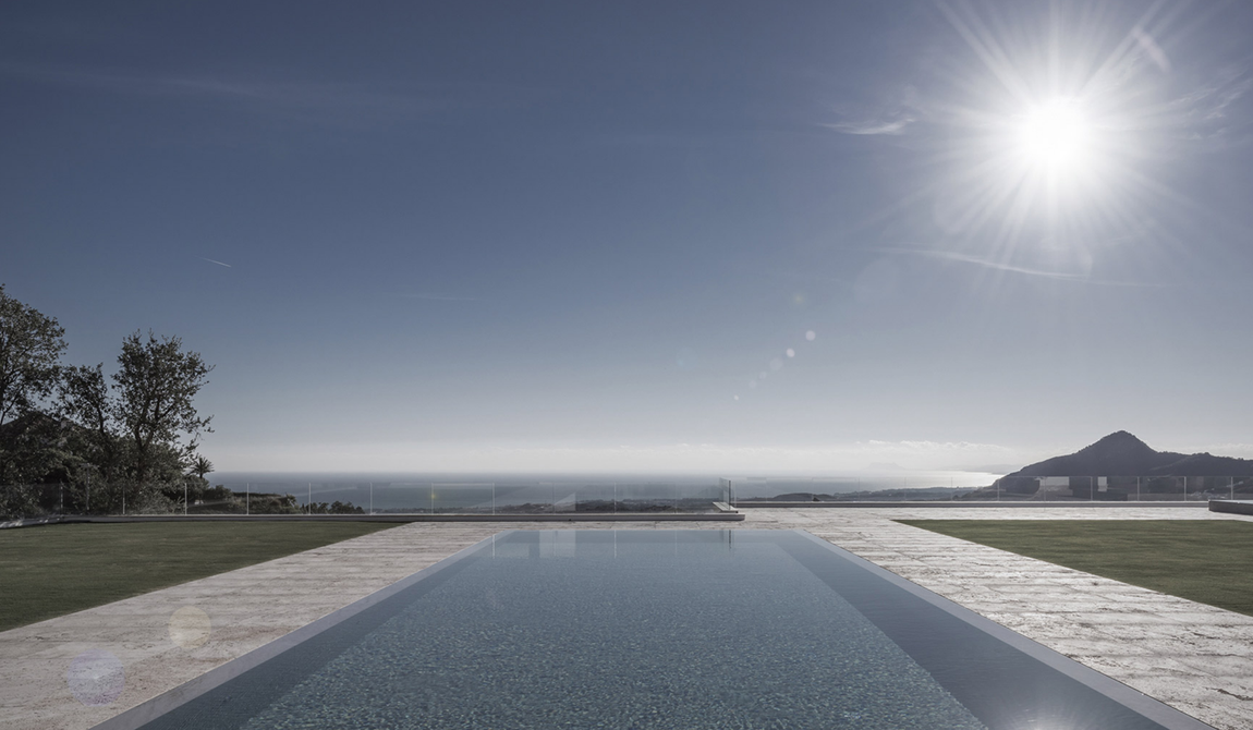 Villa Heaven 11. Organizar fiestas en sus jardines, disfrutar de un día soleado en su piscina cóctel en mano, relajarse en su jacuzzi o disfrutar de una película en familia o amigos, las posiblidades que ofrece este inmueble son muy variadas.