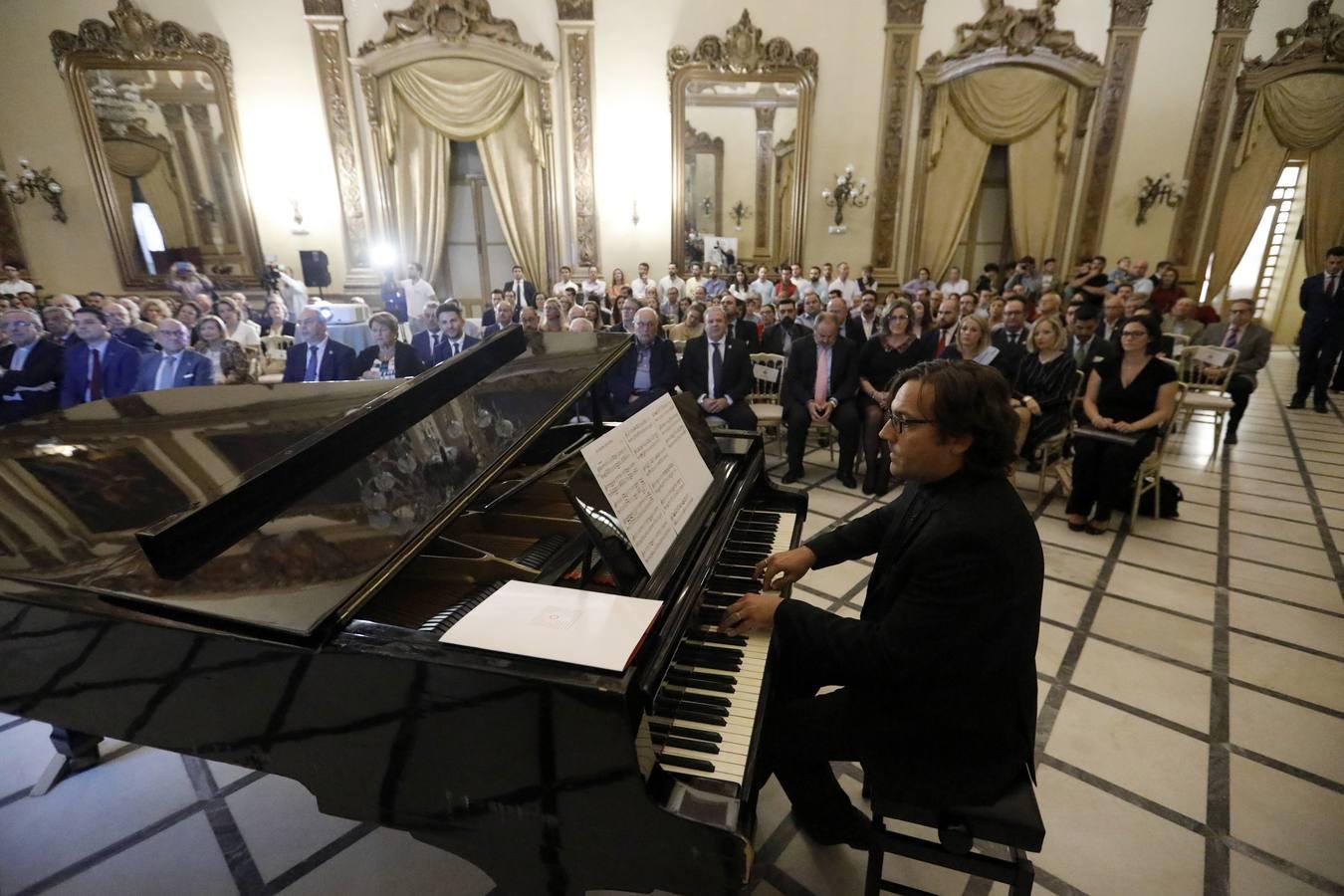 La presentación del cartel y los actos de la coronación de la Virgen de la Paz de Córdoba, en imágenes