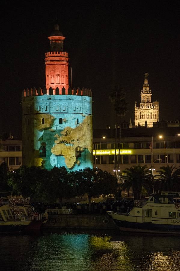 En imágenes, el mapping sobre la Torre del Oro