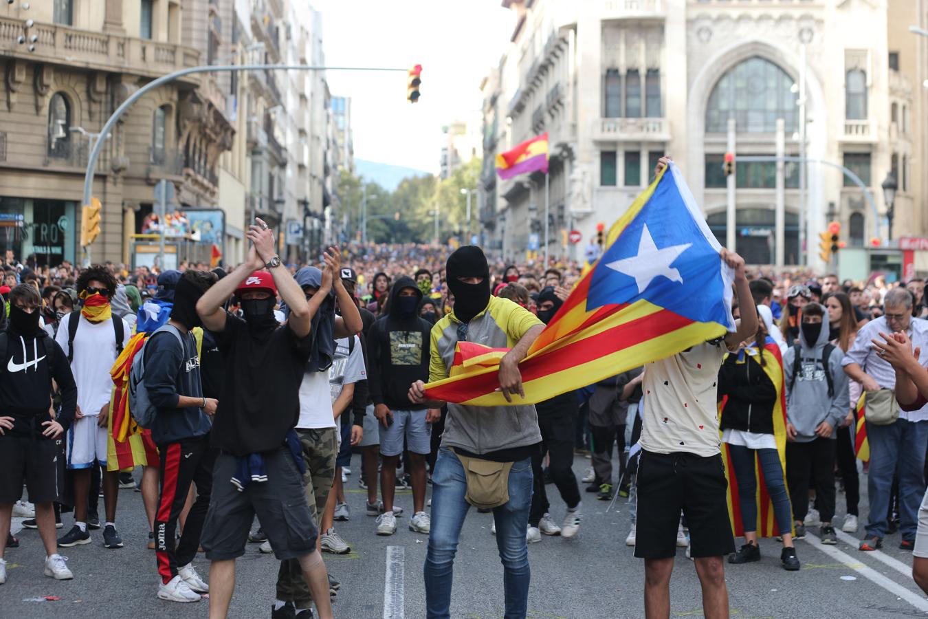 Imagen de la vía Laietana, durante las protestas independentistas tras la sentencia del juicio del «proces». 