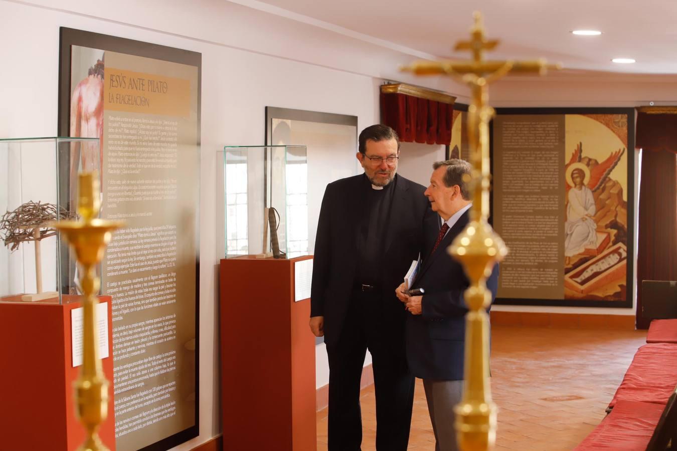 La exposición «Testigo fiel» en la Iglesia del Juramento de Córdoba, en imágenes