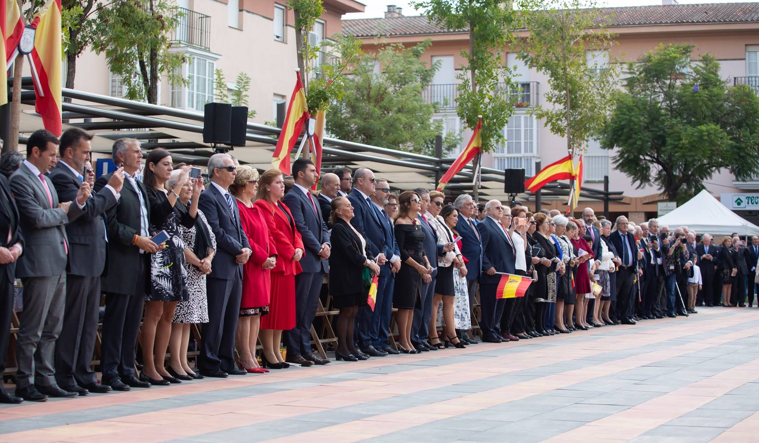 En imágenes, jura de bandera civil en Tomares