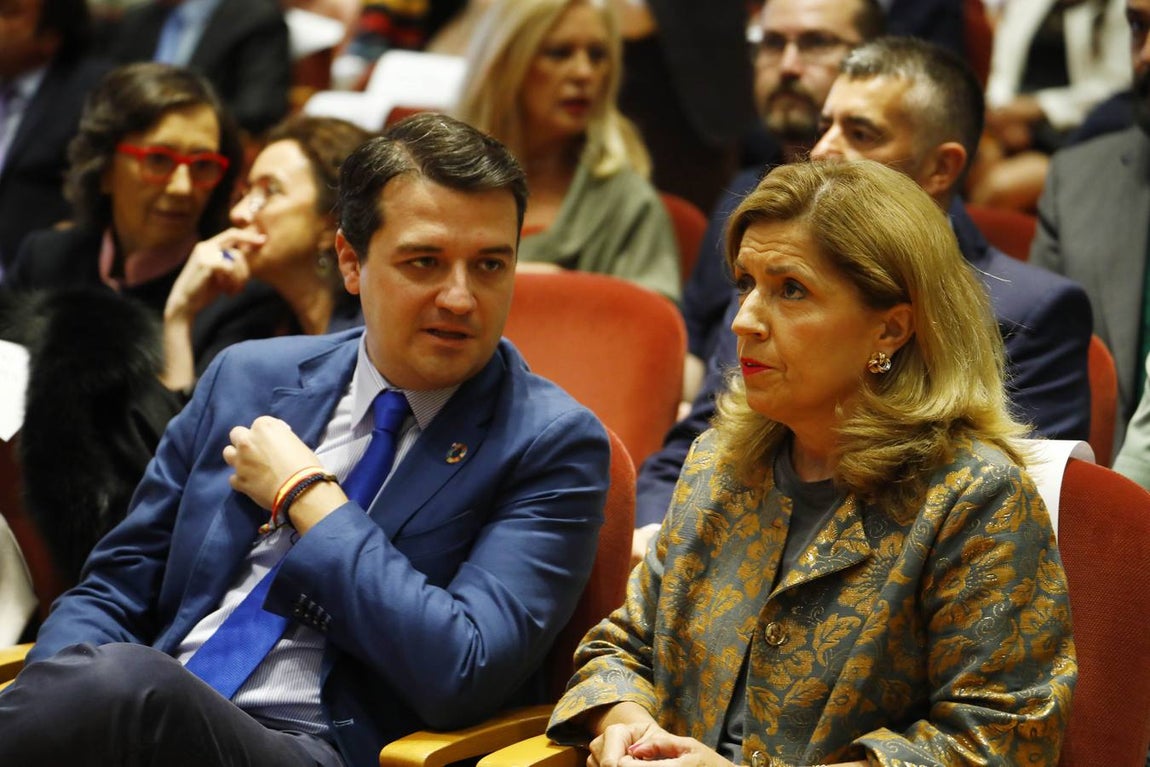 La Asociación contra el Cáncer celebra su 25 aniversario en Córdoba, en imágenes