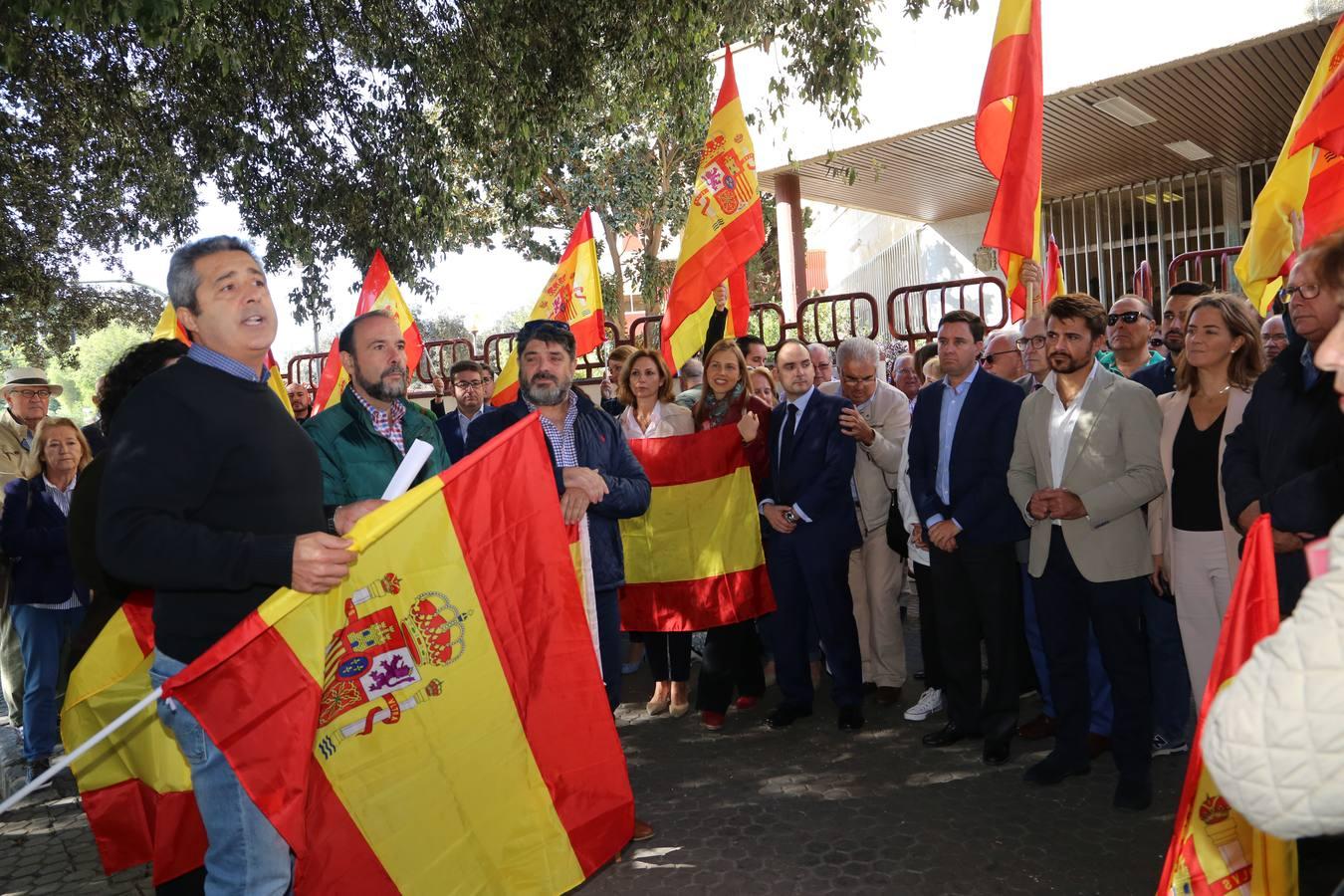 Concentración de apoyo a los policías de Cataluña, en Sevilla