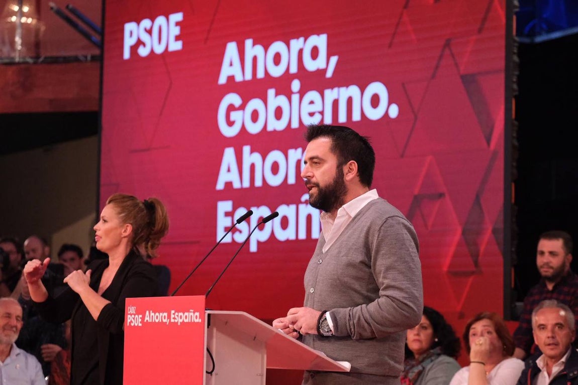 Fotos: Pedro Sánchez y Susana Díaz en Cádiz