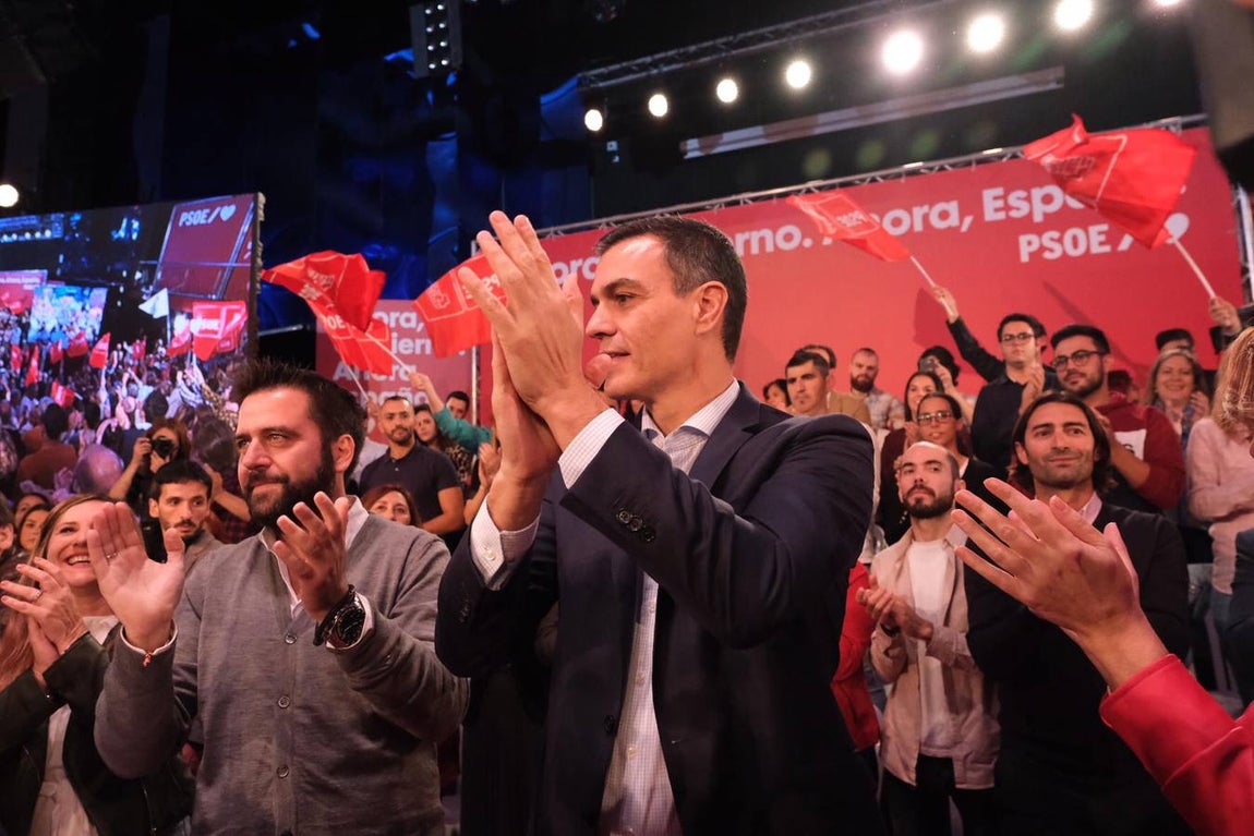 Fotos: Pedro Sánchez y Susana Díaz en Cádiz