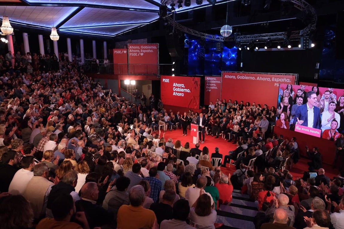 Fotos: Pedro Sánchez y Susana Díaz en Cádiz