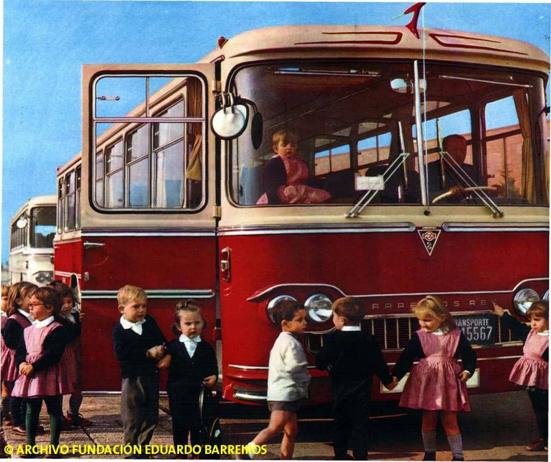 Autobús Barreiros para transporte escolar.. 