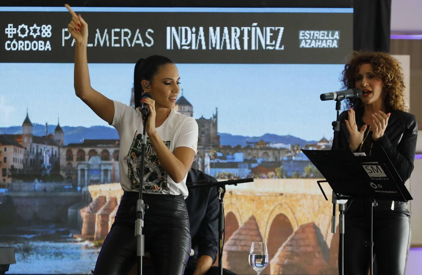 La presentación de «Palmeras» de India Martínez en Córdoba, en imágenes