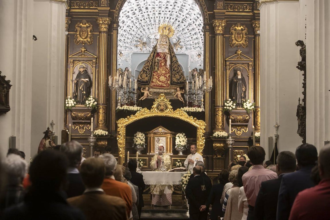 La misa por los 300 años de la Virgen de los Dolores de Córdoba, en imágenes