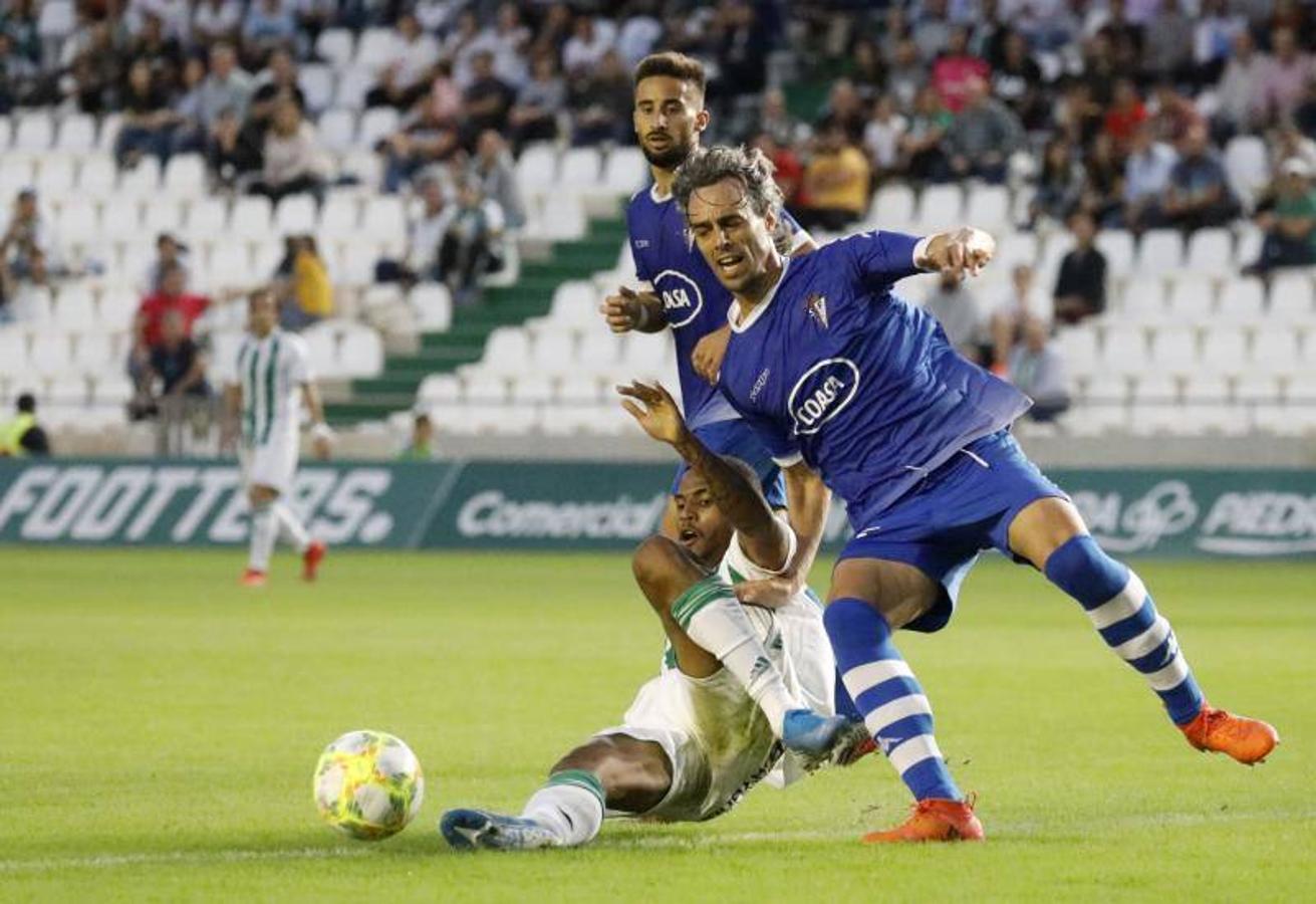 La victoria del Córdoba CF contra el San Fernando, en imágenes