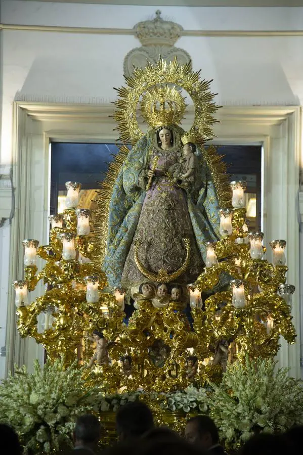Procesión de la Virgen del Rosario de la Macarena