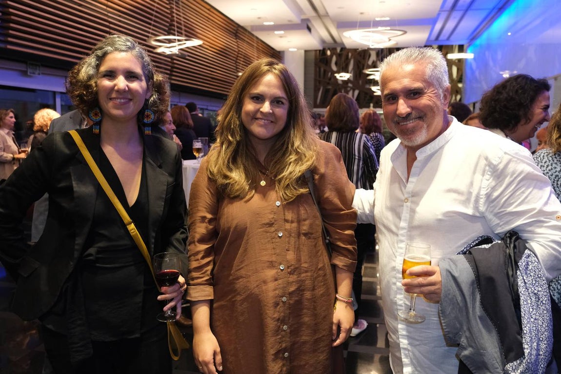 Hamane El Ghoulbzouri, Mirian Mateos Lozano, José Luis Núñez López. 