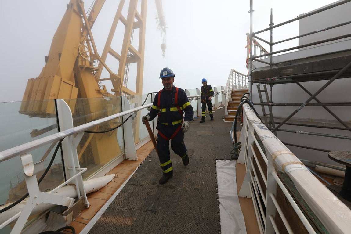 Las primeras imágenes de la reparación del crucero Oasis, de Royal Caribbean