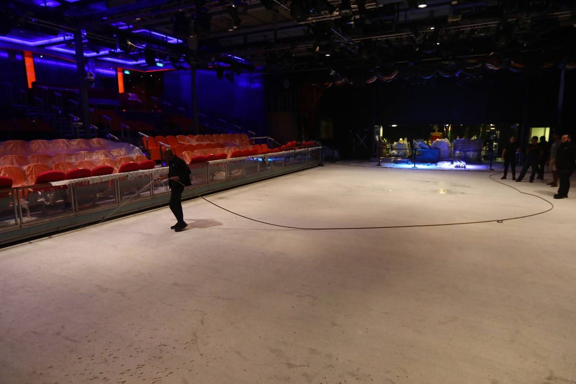 Las primeras imágenes de la reparación del crucero Oasis, de Royal Caribbean