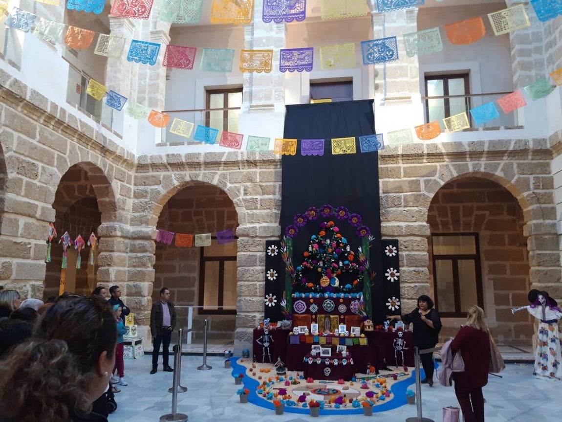 FOTOS: Así se celebra el Día de los Muertos mexicanos en Cádiz