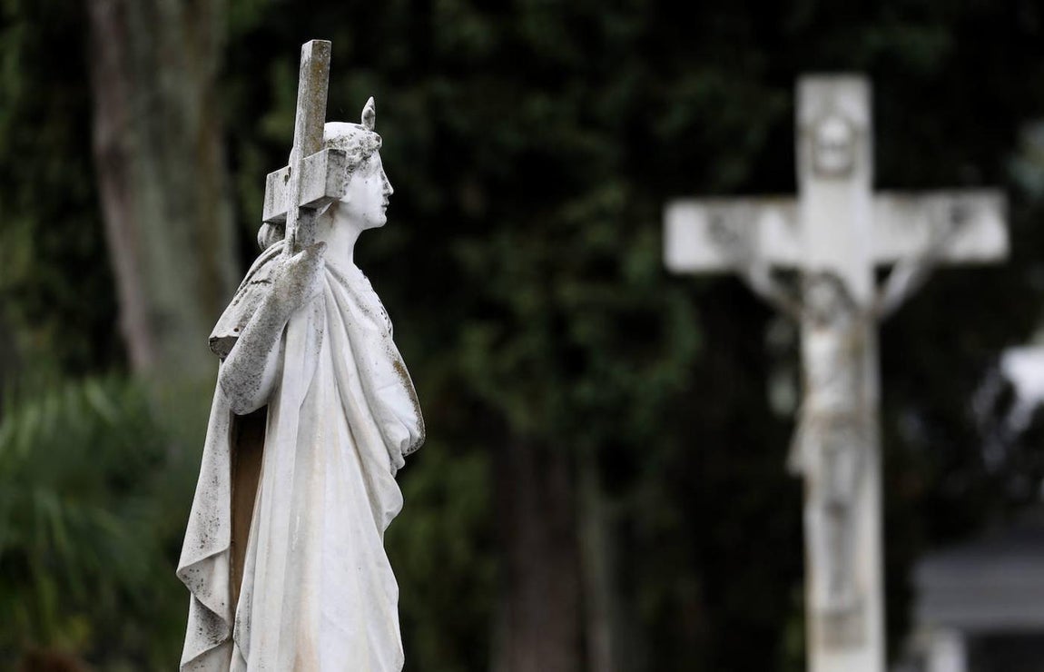 Las esculturas de los cementerios de Córdoba, en imágenes