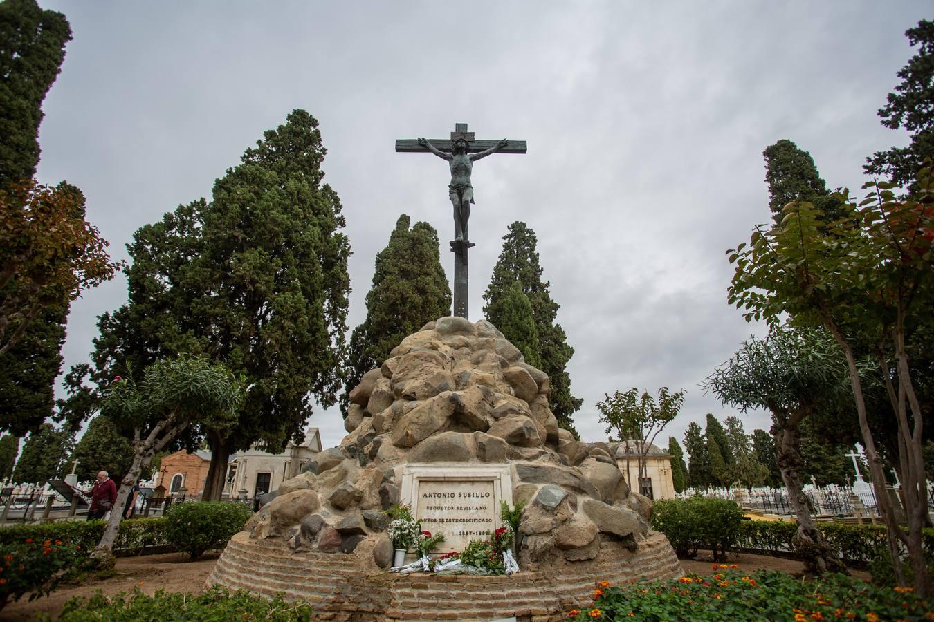 Un paseo por las tumbas más singulares de Sevilla